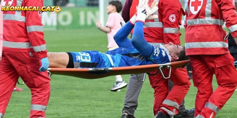 Jonathan Klinsmann gặp chấn thương nặng